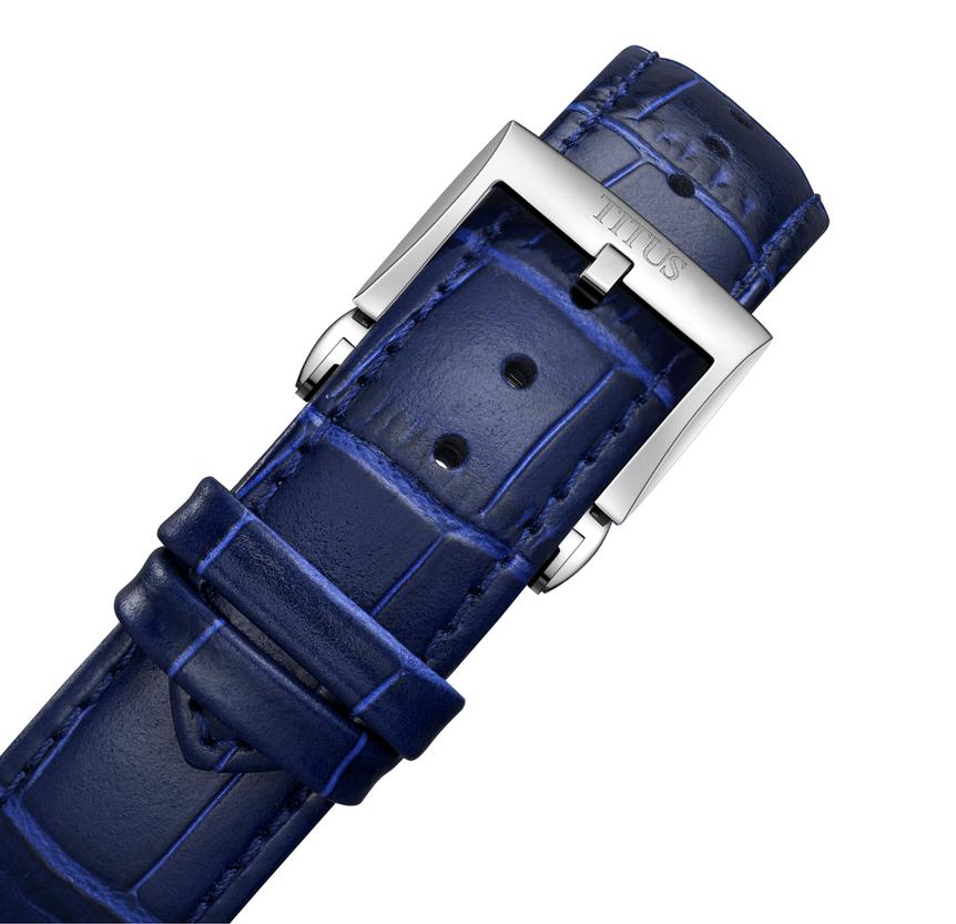 Classic三針日期顯示自動機械皮革腕錶 W06-03273-001