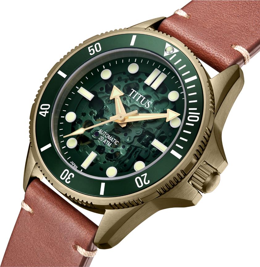 Valor三針自動機械皮革腕錶  W06-03296-005